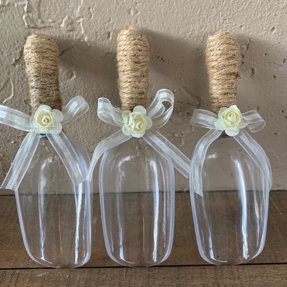 Rustic wedding decor candy buffet scoops 3